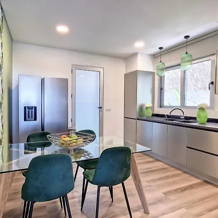 24, The Townhouse By Lovelystay Фуншал