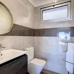 24, The Townhouse By Lovelystay *
