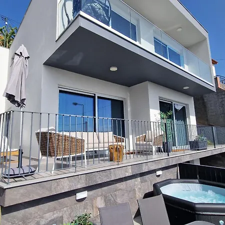 24, The Townhouse By Lovelystay * Funchal (Madeira)