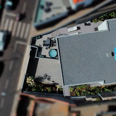 24, The Townhouse By Lovelystay Funchal (Madeira)