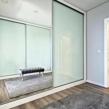 24, The Townhouse By Lovelystay * Funchal (Madeira)