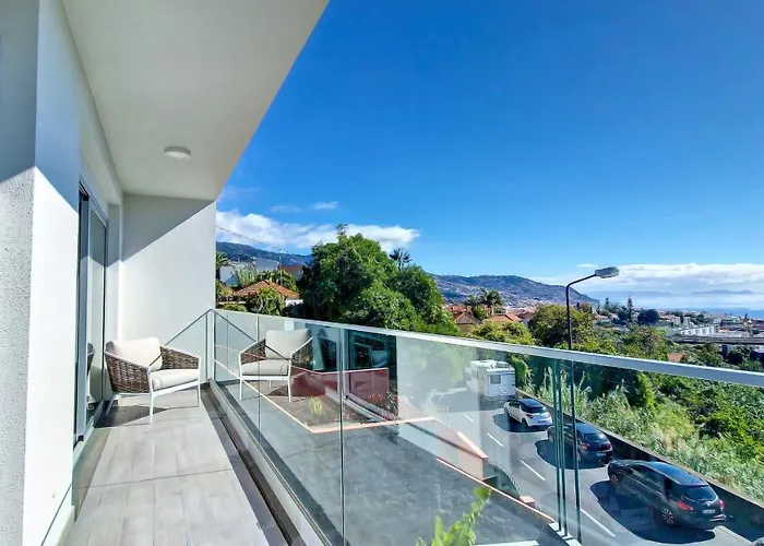 24, The Townhouse By Lovelystay * Funchal (Madeira)