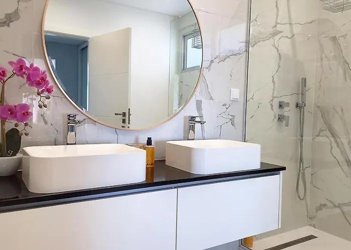 24, The Townhouse By Lovelystay *