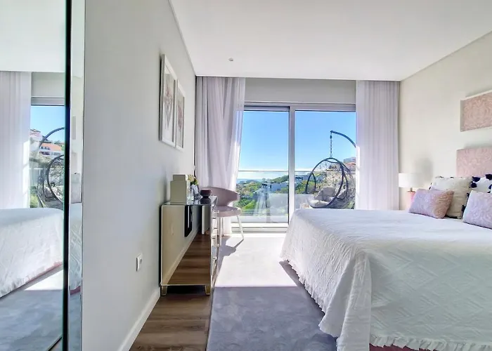 24, The Townhouse By Lovelystay