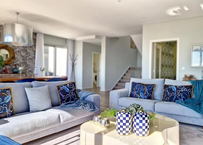 24, The Townhouse By Lovelystay