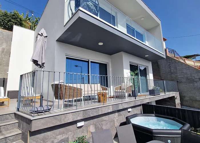 24, The Townhouse By Lovelystay * Funchal (Madeira)